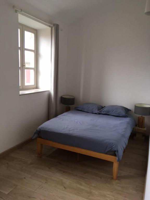 La Providence, Surplombant La Ville Montbrison Ngoại thất bức ảnh